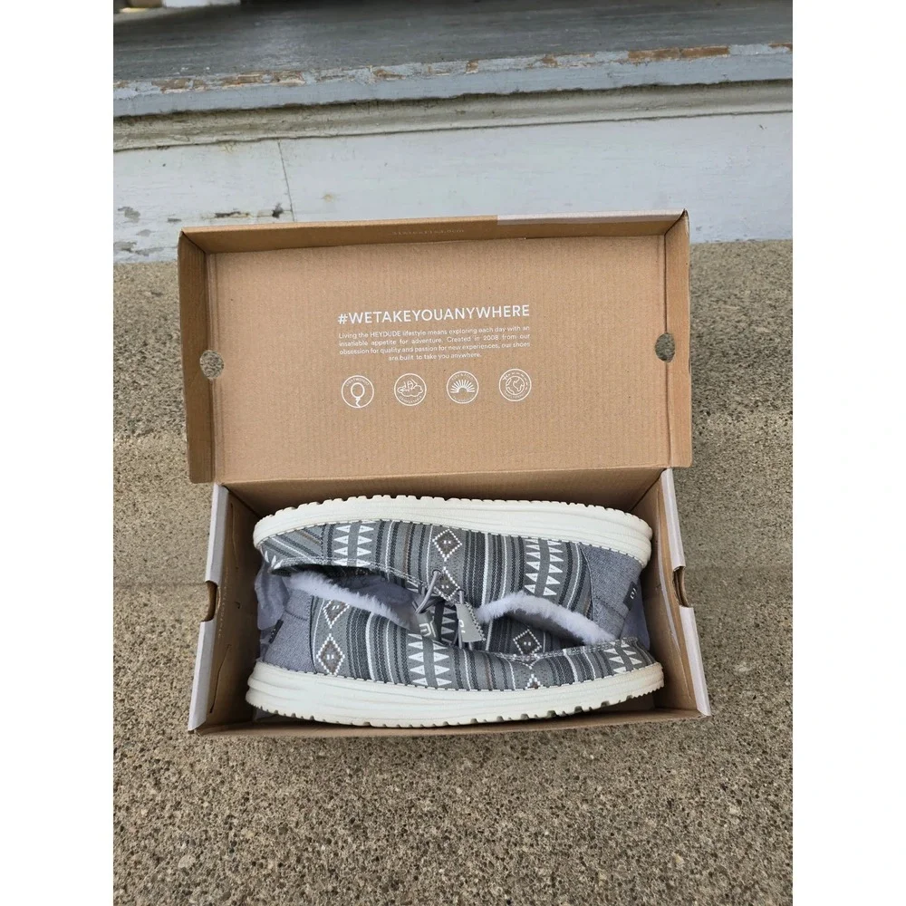 Hey Dude Wendy Boho Stripe Grey Faux Fur Lined Slip On Loafers Womens 10 - Picture 2 of 7